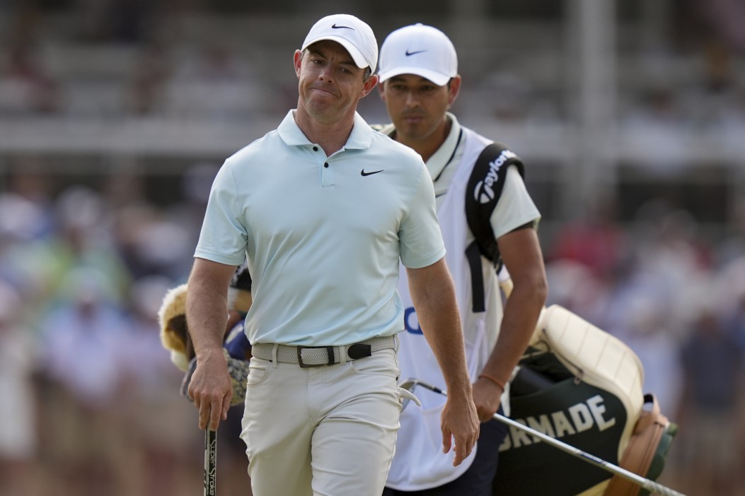 Rory McIlroy, of Northern Ireland, reacts on the 15th hole during the final round of the U.S. Open golf tournament Sunday, June 16, 2024, in Pinehurst, N.C. (AP Photo/Frank Franklin II)