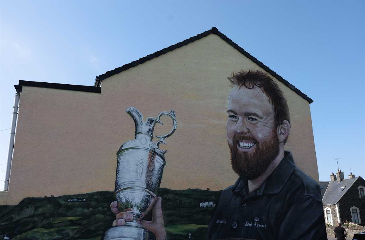 Mural of Shane Lowry holding the Claret Jug.
