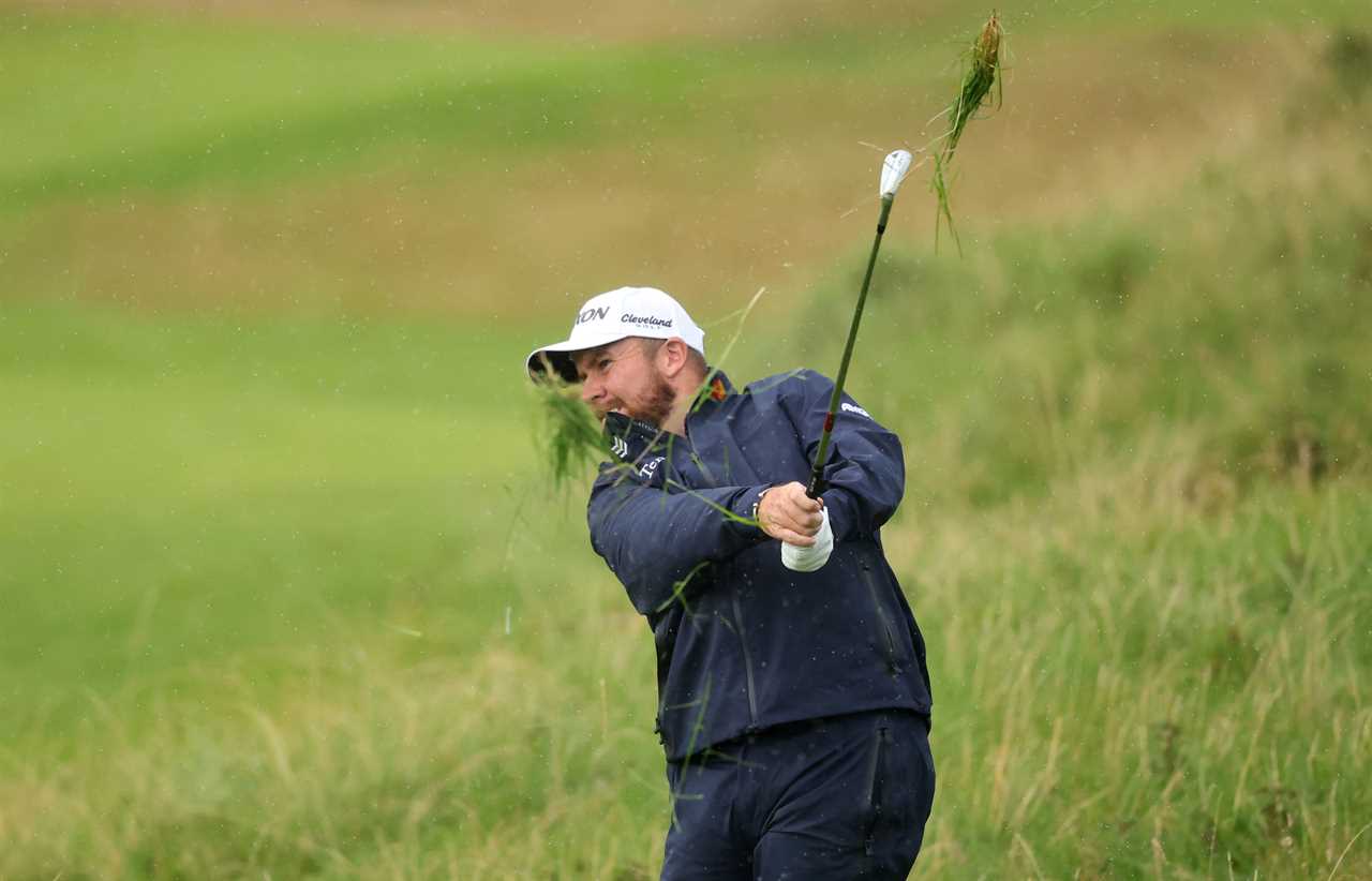 Shane Lowry playing golf.